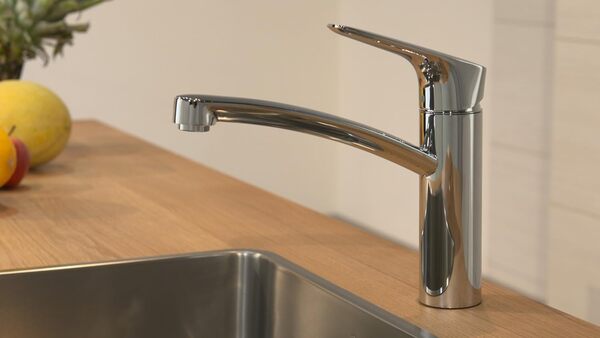hansgrohe Logis M31 - Mitigeur de cuisine, économie d'énergie (CoolStart), 1 jet, Robinet avec hauteur sous bec 160 mm, Robinetterie avec bec pivotant, Chromé, 71839000
