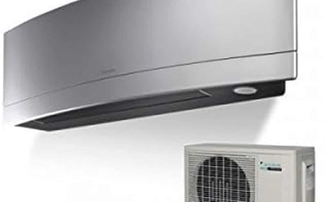 Test du climatiseur Daikin Emura 12000 Btu FTXJ35MW argenté