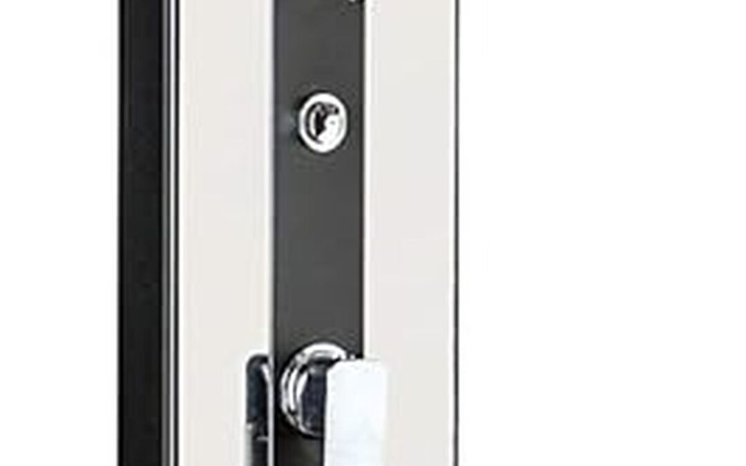 Test de la douche solaire Gre DSALP38 : aluminium noir et réservoir 38L