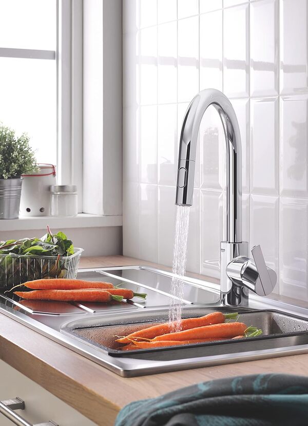 GROHE Robinet mitigeur de cuisine évier Feel, Douchette extractible, Rotation 360°, Bec en U, Inverseur 2 jets, Installation et nettoyage facile, Chromé, 31486001 (Import Allemagne)