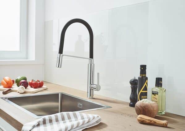GROHE Robinet de cuisine évier Feel, Robinet avec douchette extractible, Bec en forme de U, Inverseur 2 jets, Installation et nettoyage facile, Supersteel, 31489000 (Import Allemagne)