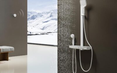 Test du système de douche à effet pluie EMKE® : design blanc mat et affichage LED