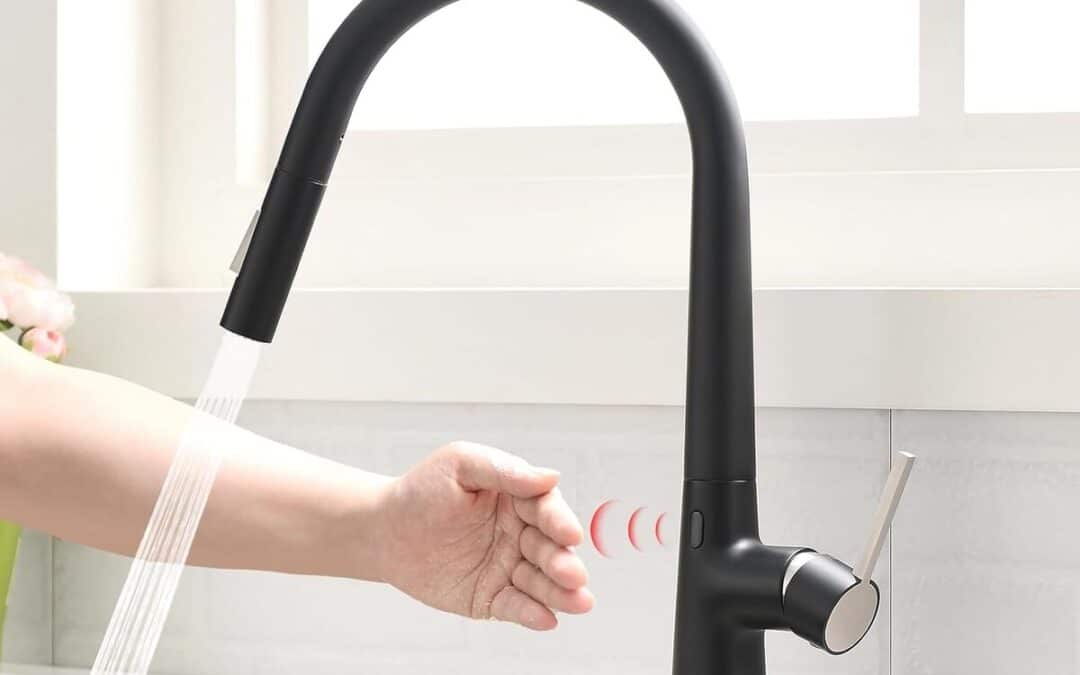 Test : robinet de cuisine sans contact Aimadi avec capteur et douchette noire