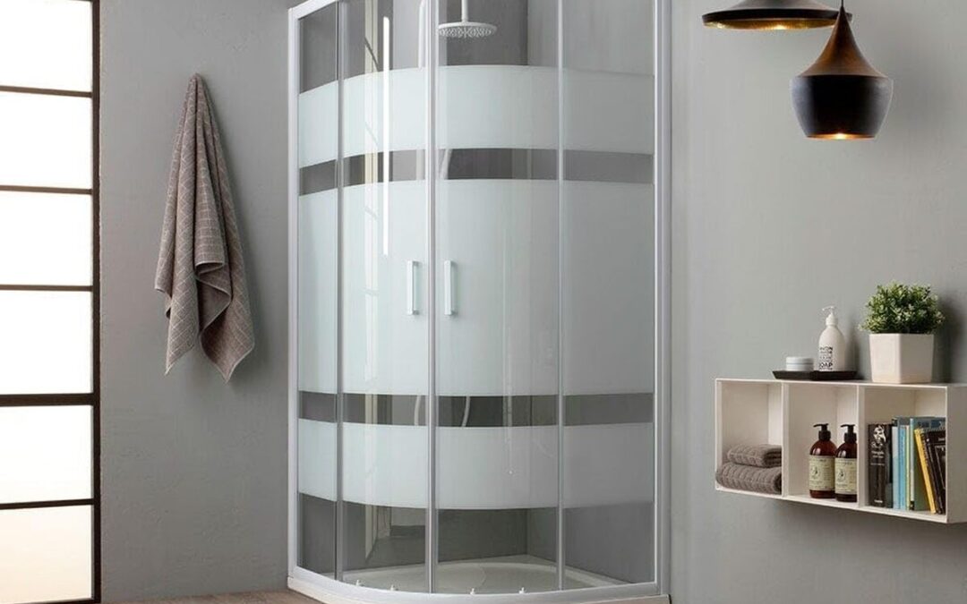Test : cabine de douche courbe Venere 90x90 cm - verre blanc sérigraphié