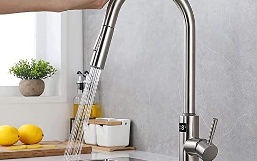 Test du robinet de cuisine en acier inoxydable avec capteur intelligent