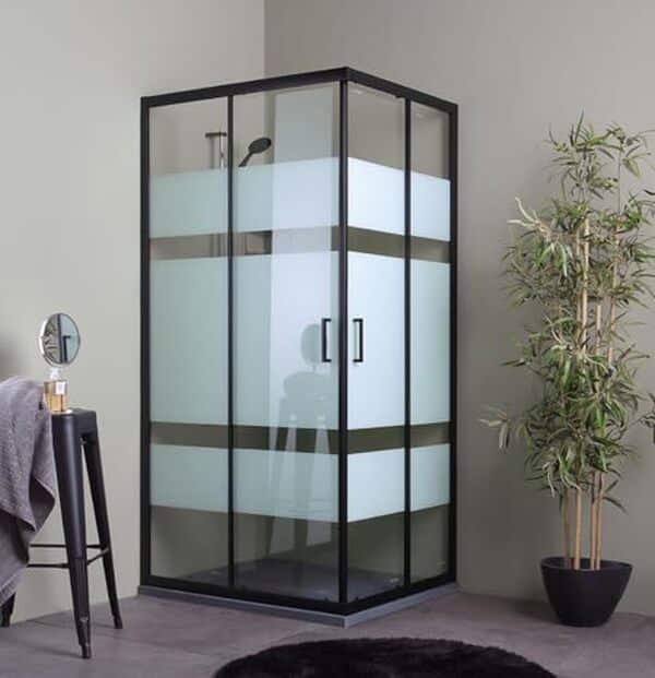 Découvrez notre analyse détaillée de la cabine de douche City 80x120 noir mat : design, praticité et conseils d'installation pour une salle de bain moderne et élégante