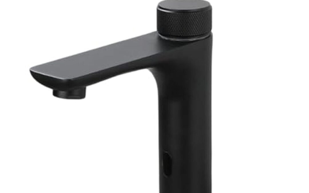 Test du robinet Emiif à capteur infrarouge : mélangeur inox noir